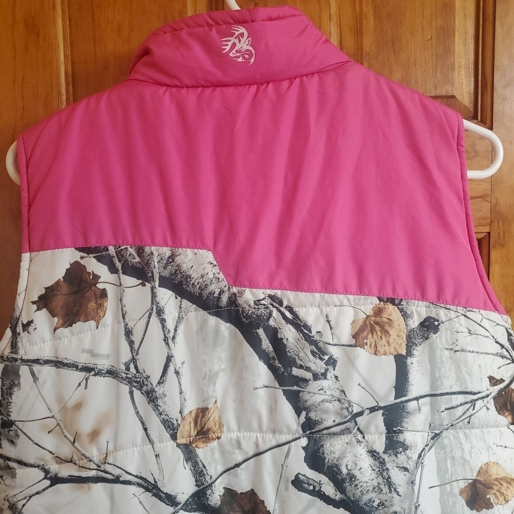 Legendary Whitetails Women's Camo Puffer Vest Pink Trim Size M  Full Zip Outdoor - Picture 10 of 11